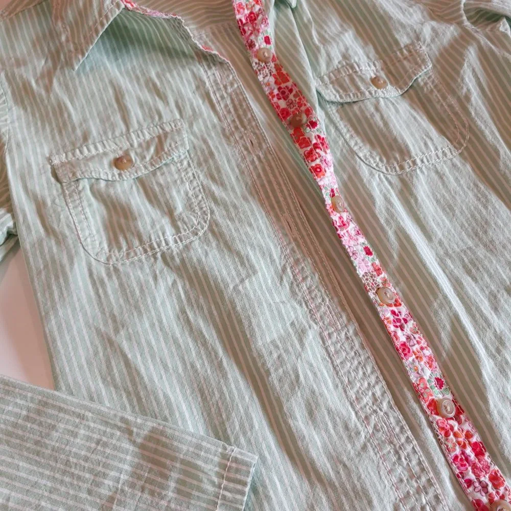 Old Navy | Light Green Oxford Stripe Shirt with Floral Trim Casual Button | M